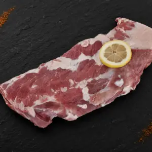 poitrine d'agneau avec os
